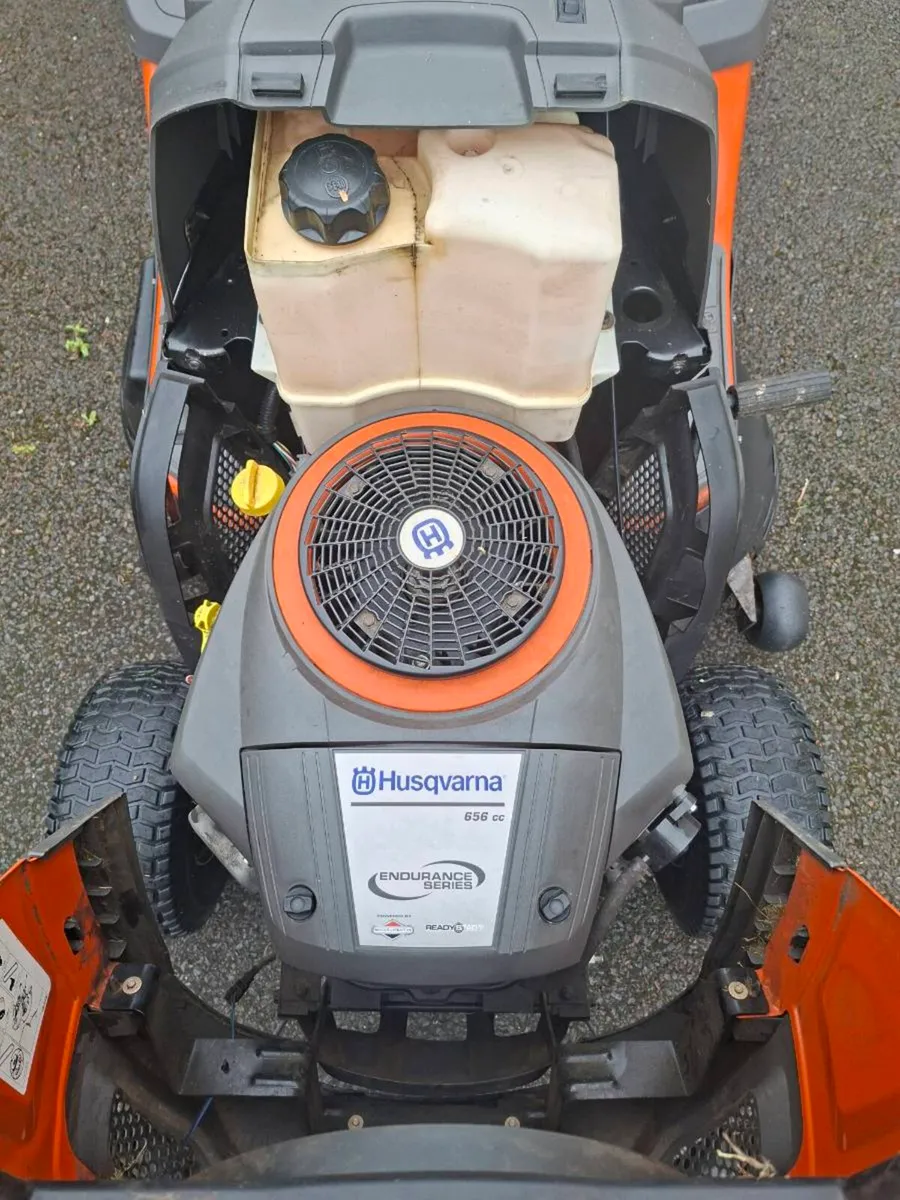 Husqvarna TC239t ride on mower - Image 4