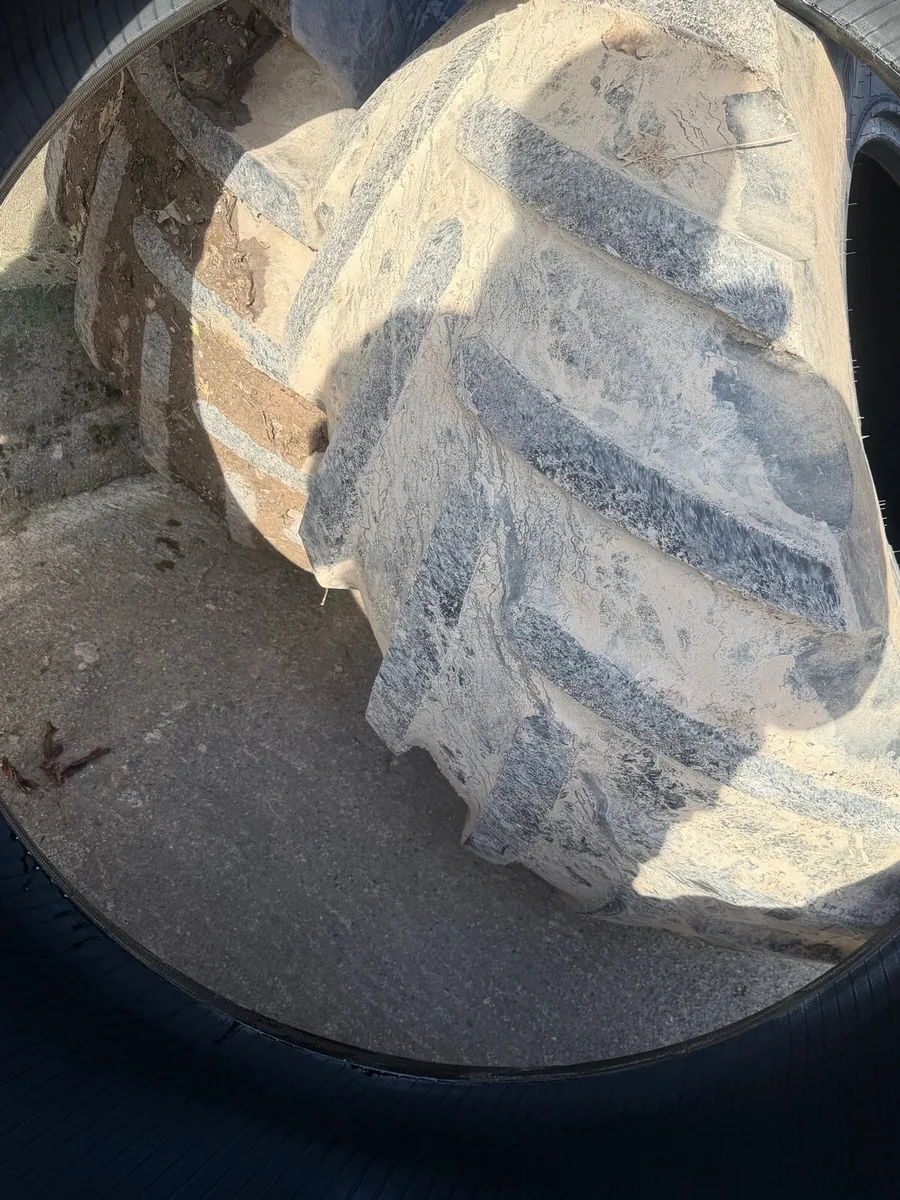 *Michelin 710-70-42s* 600-70-28s - Image 2