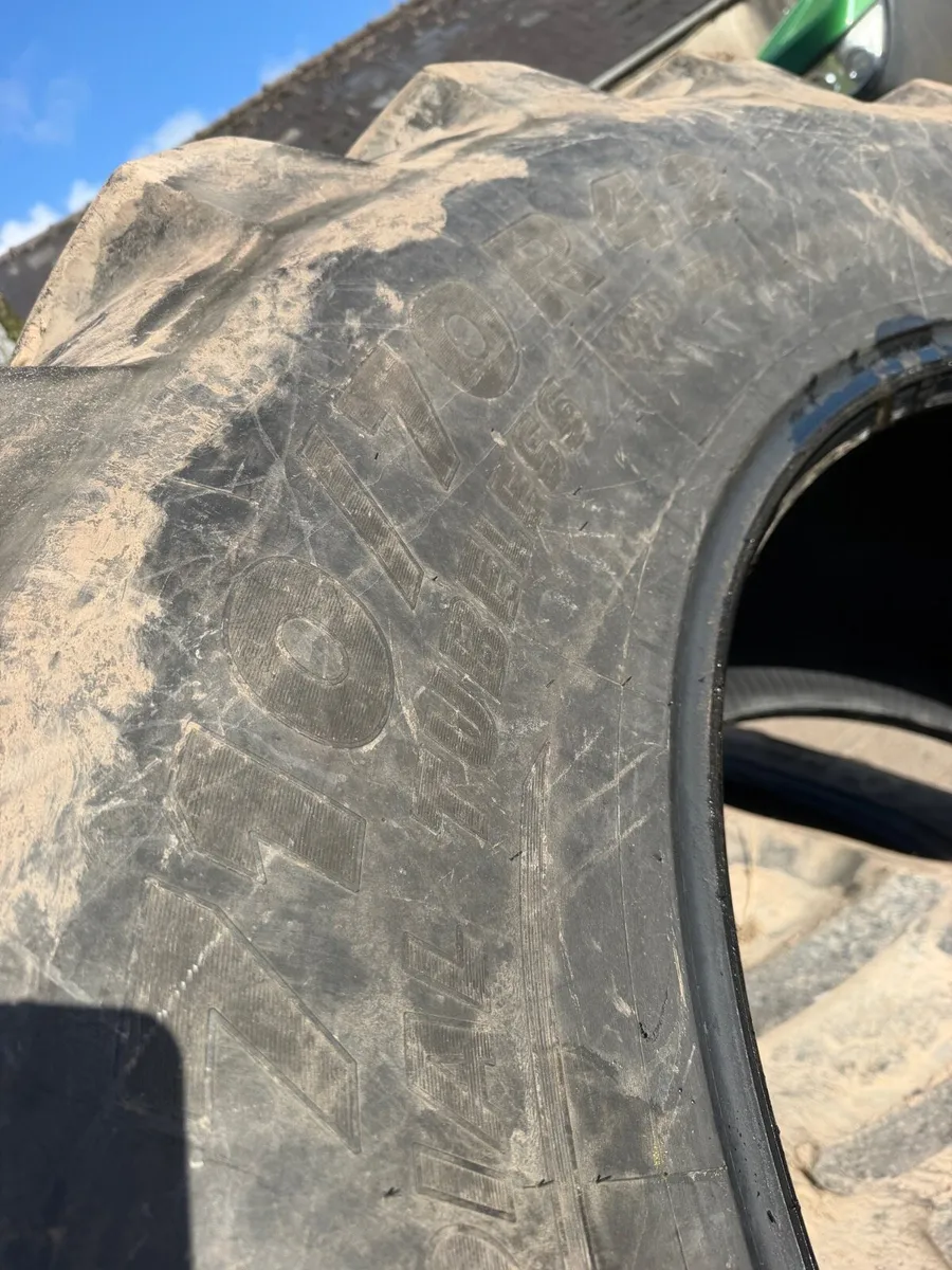 *Michelin 710-70-42s* 600-70-28s - Image 4