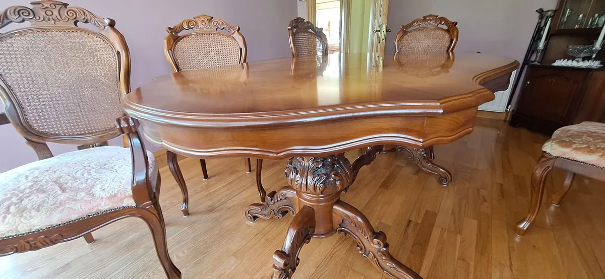 Inlaid Italian Rosewood Dining Room set - Image 1