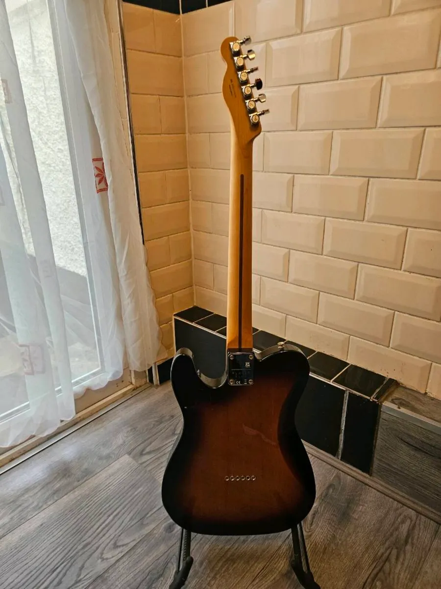 Fender player plus telecaster 3 color Sunburst - Image 2