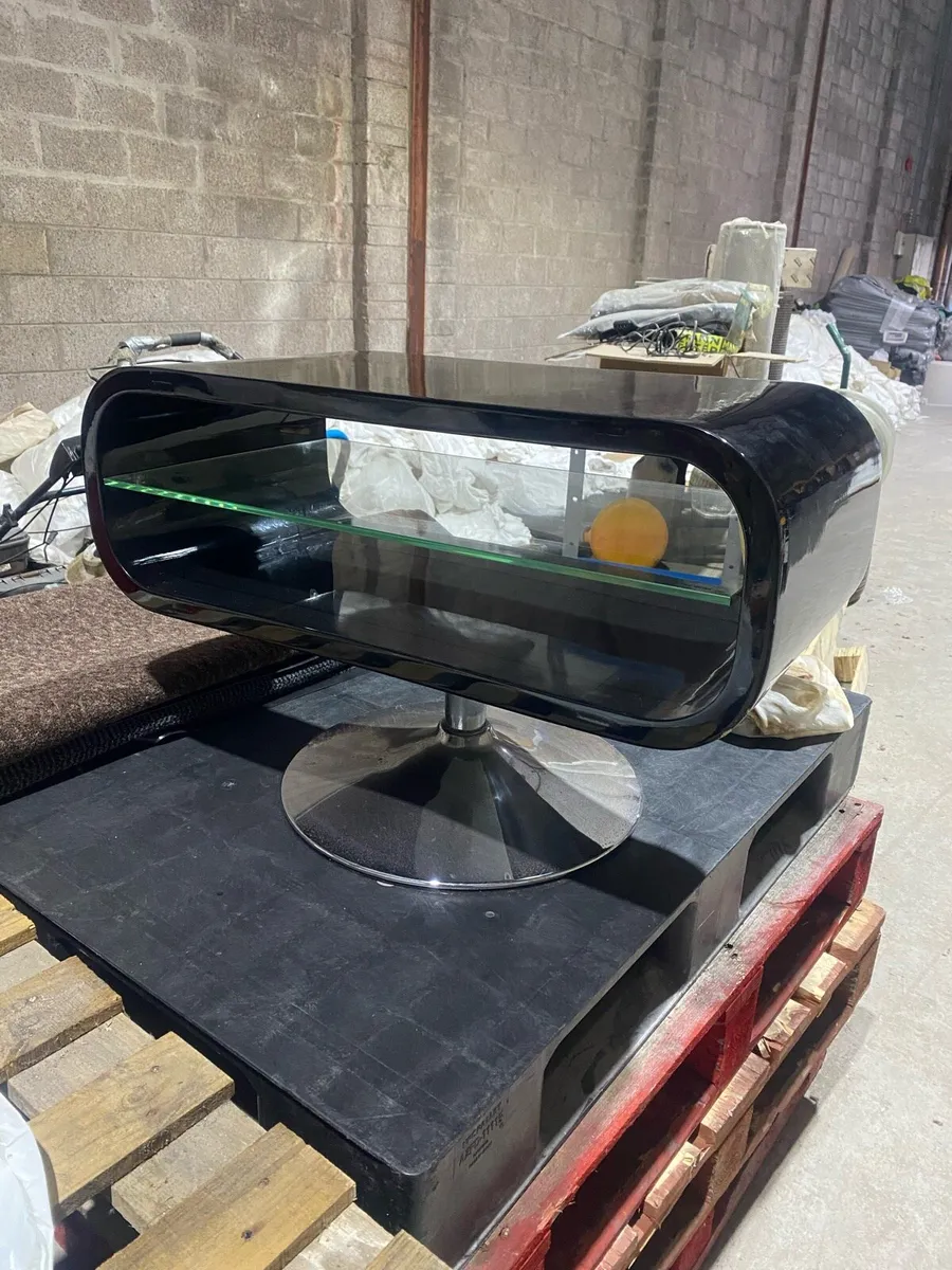 Small table - Image 1