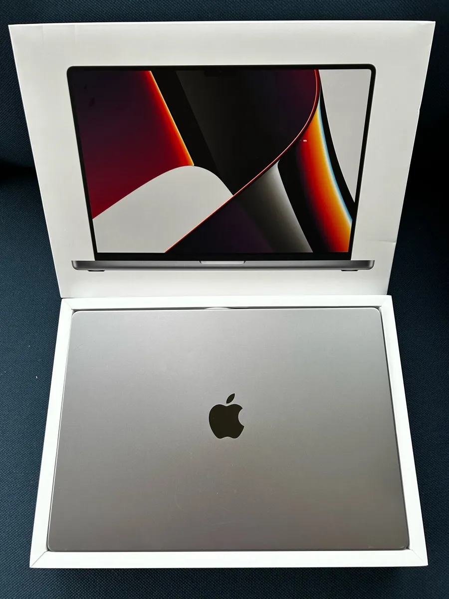 MacBook Pro M1 16” - Pro Chip - Image 2