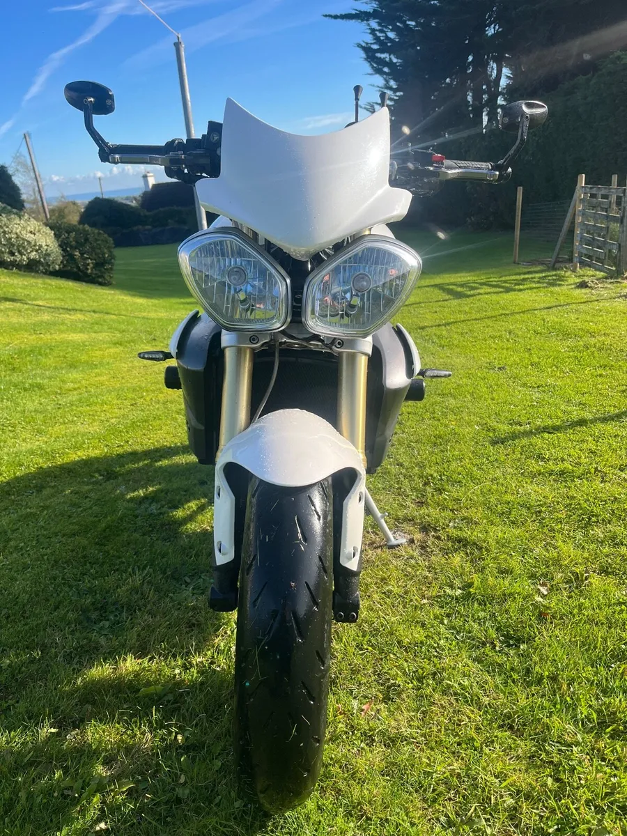 TRIUMPH STREET TRIPLE 675 2013 - Image 3