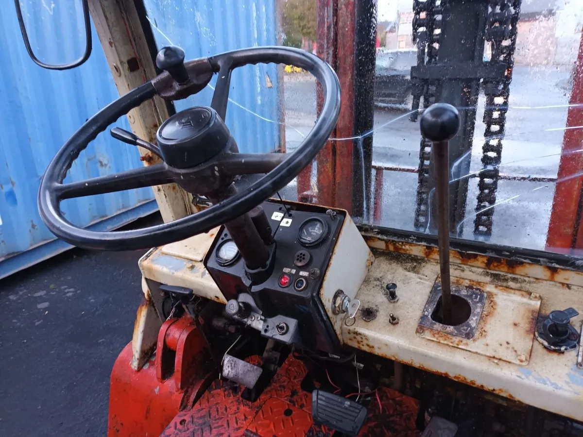 Nissan 3.5 Ton Diesel Forklift - Image 3