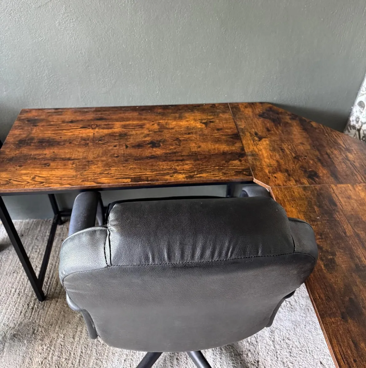 Desk and chair - Image 2