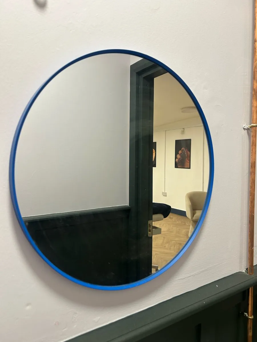 Mirror - Image 1