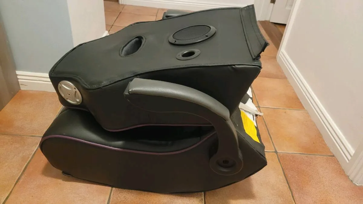 X Rocker gaming chair - Image 4