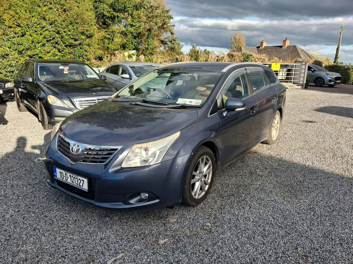 Toyota Avensis for parts - Image 1