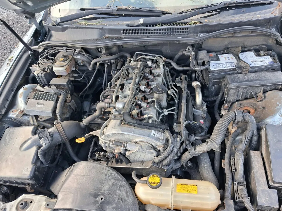 Lexus is 220d  for parts - Image 2