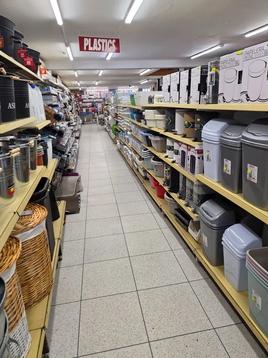 Shop shelving - Image 2