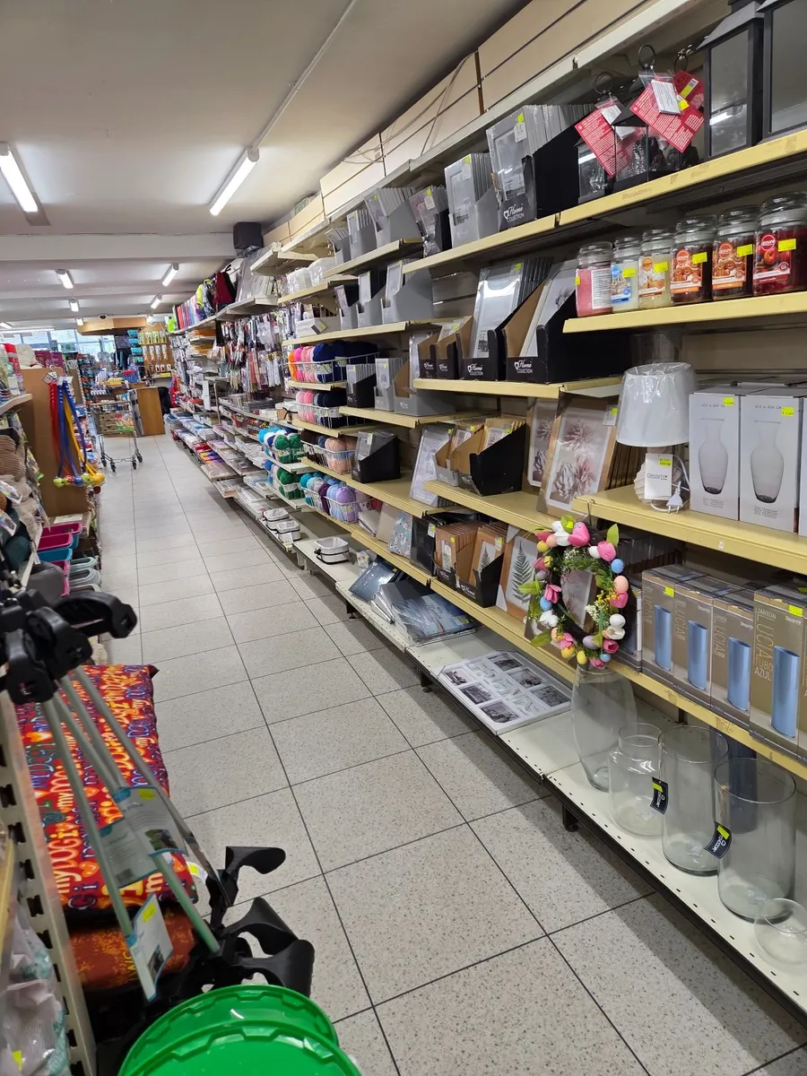 Shop shelving - Image 3