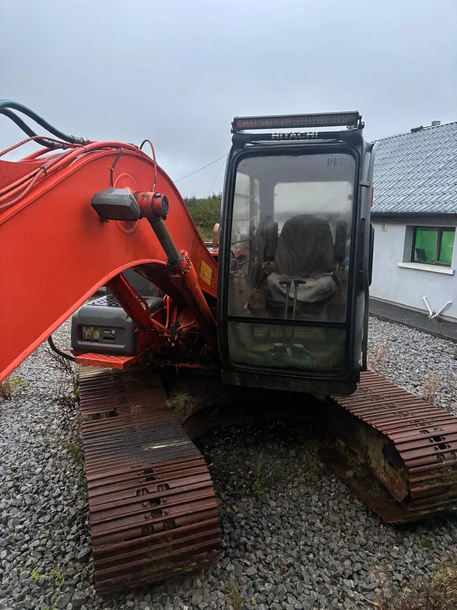 Hitachi digger - Image 3