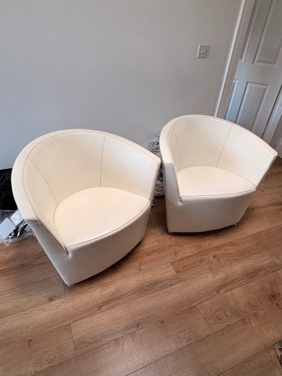 2 Cream Leather ArmChairs - €250 - Image 1