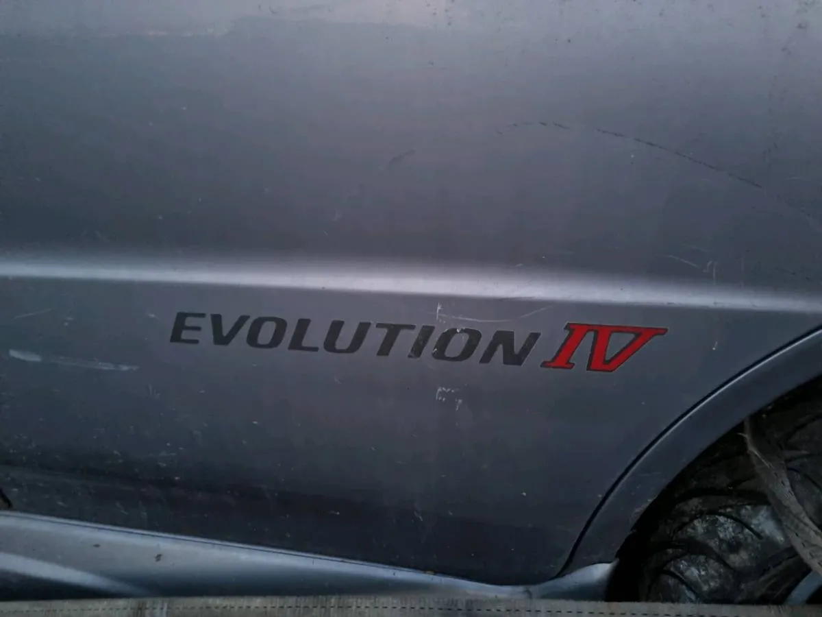 EVO 4 SHELL - GOLF & A8 ALLOYS - FEW EXTRAS - Image 1