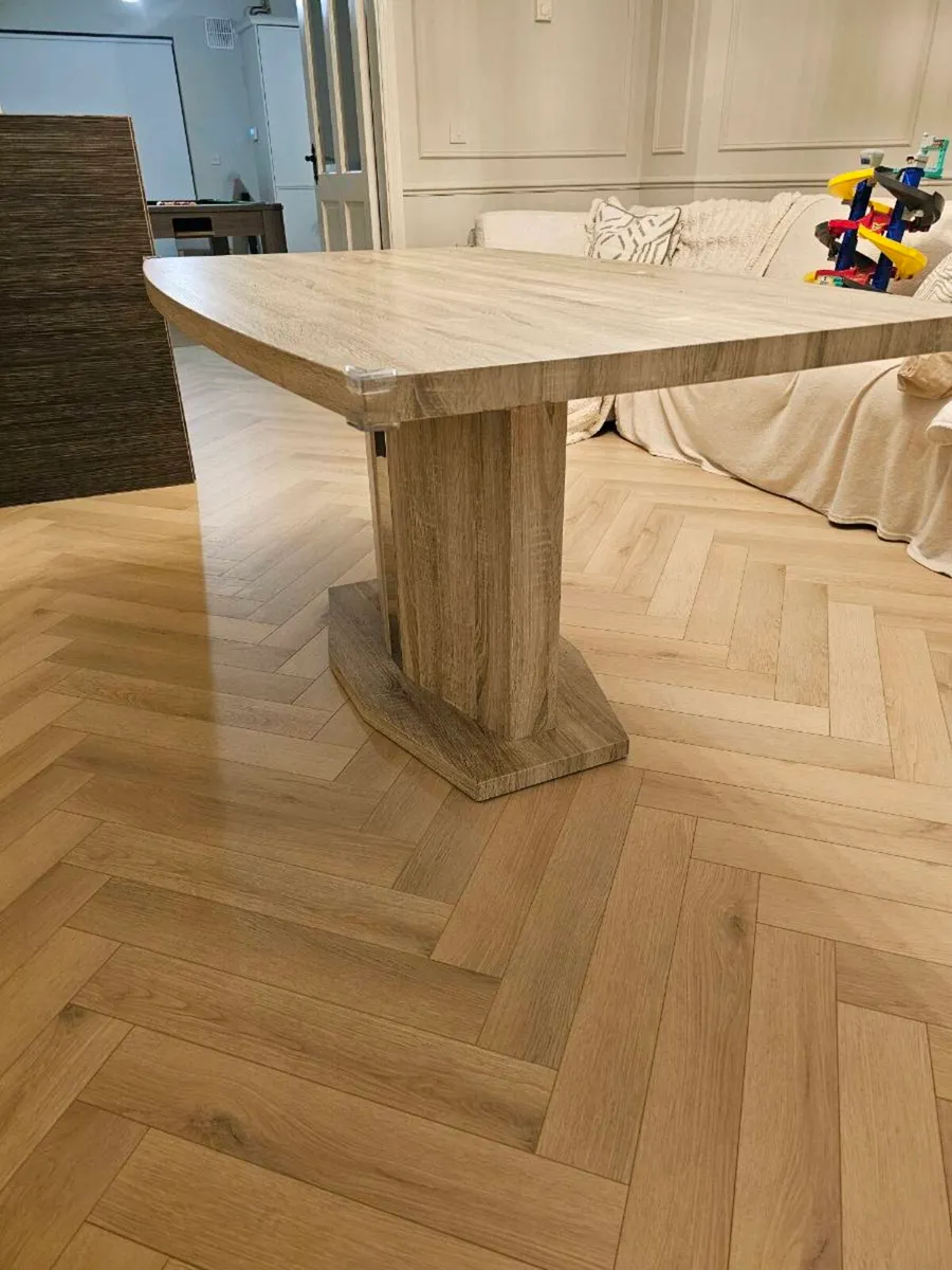 Kitchen Table Pale Oak - Image 2