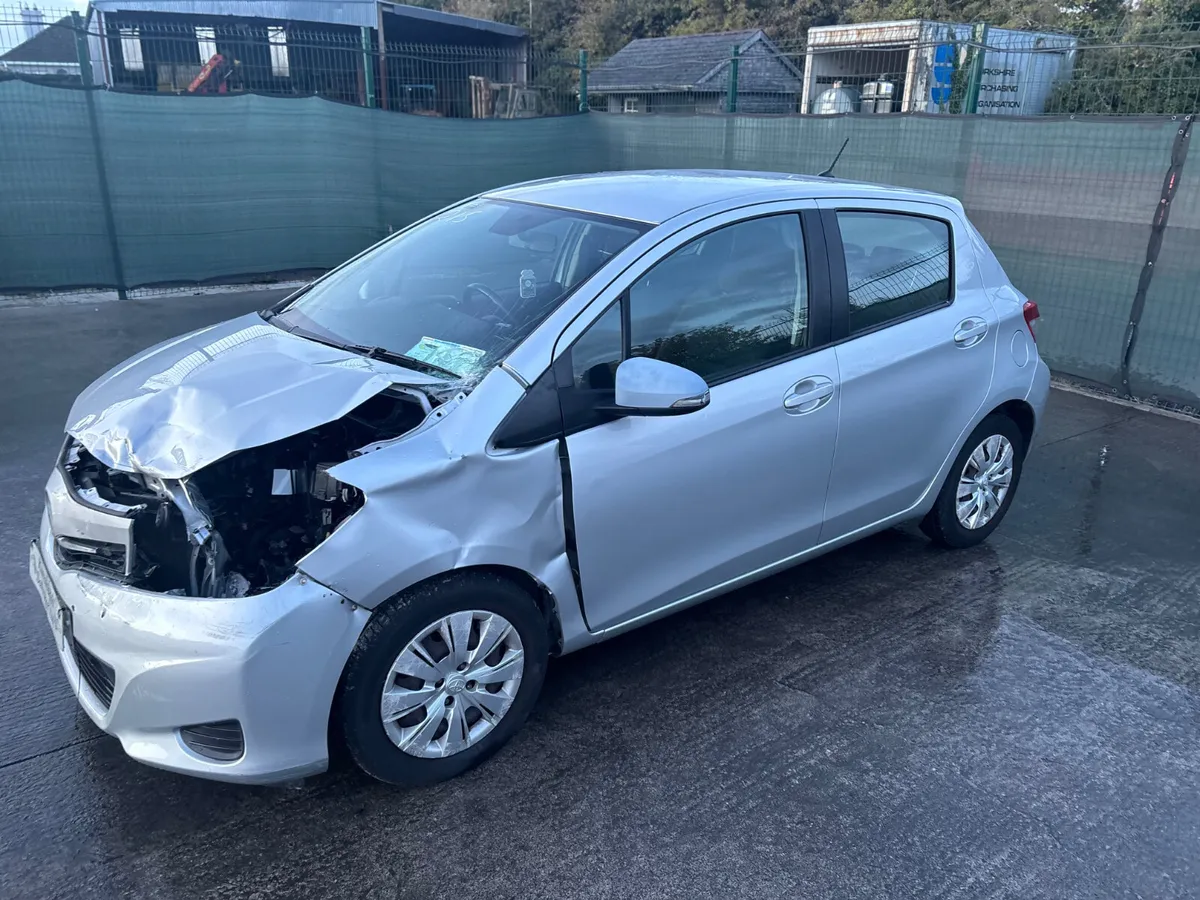 131 Toyota Yaris Automatic 80km - Image 2