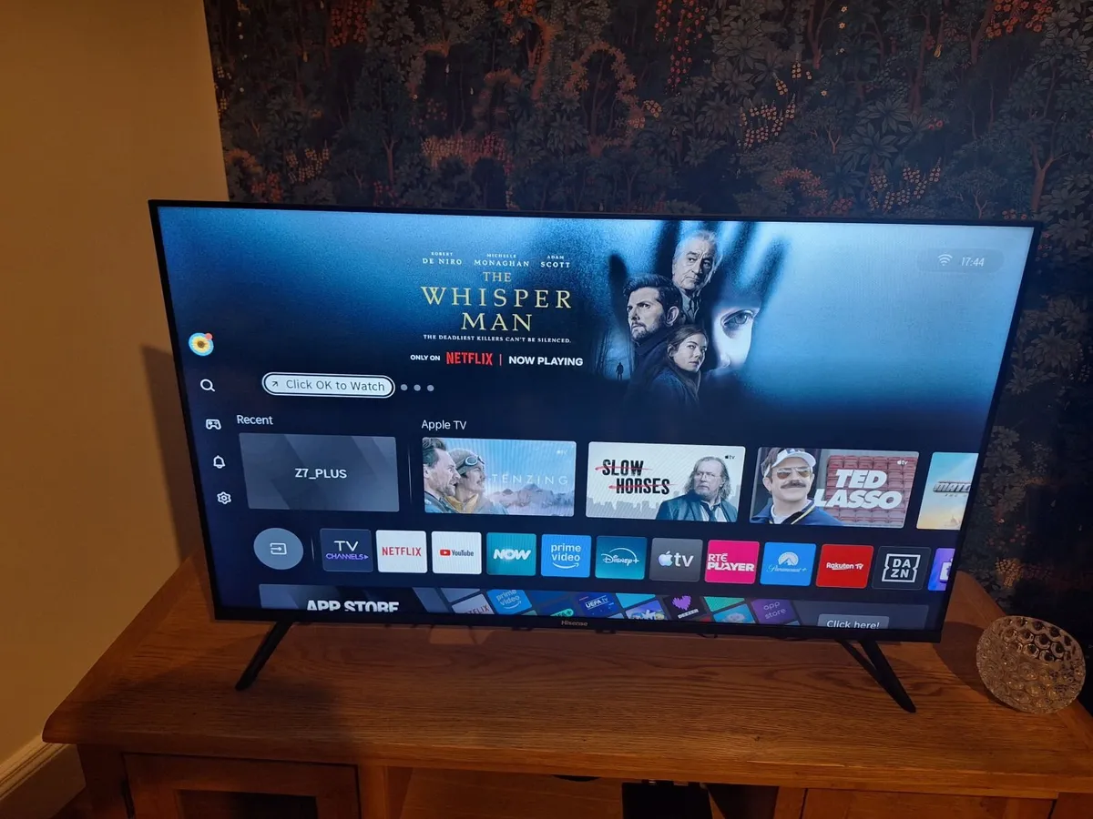 Hisense 34 inch Smart TV - Image 4