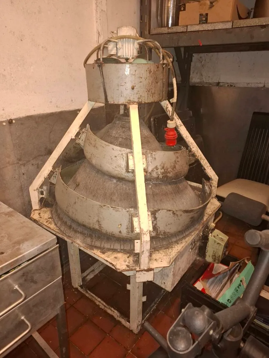 Contents of Bakery - Image 2