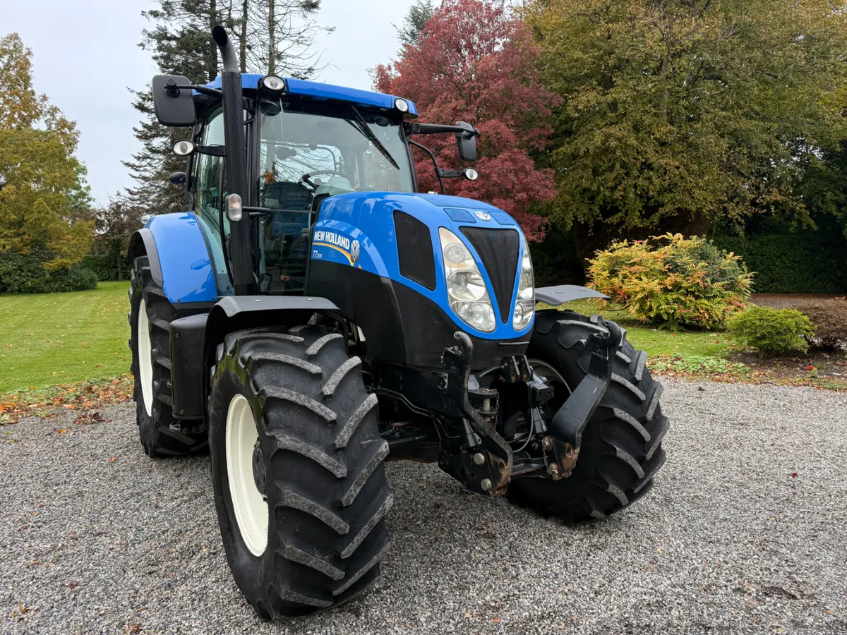 2014 New Holland T7.200 R/C *5400 hours* €54950 - Image 4