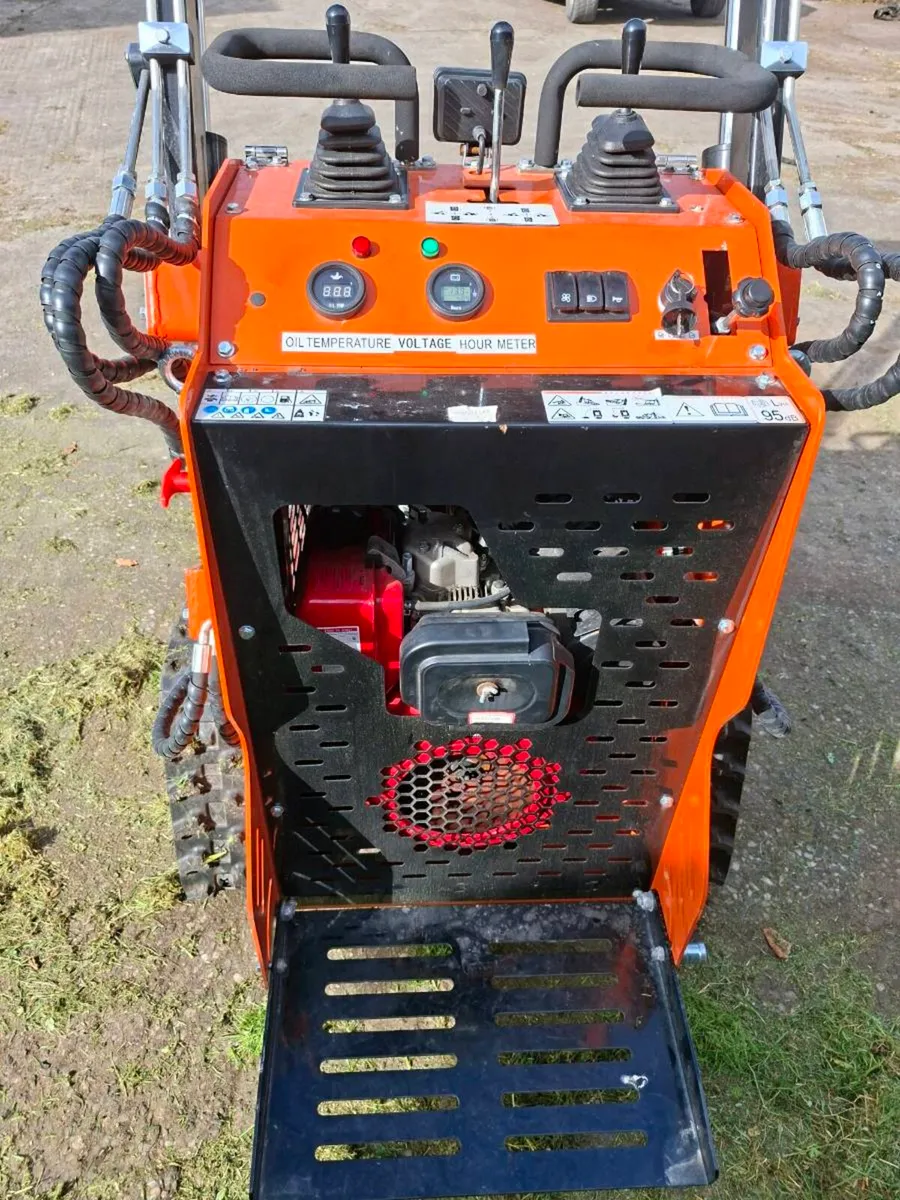 PEDESTRIAN SKIDSTEER LOADER - Image 4