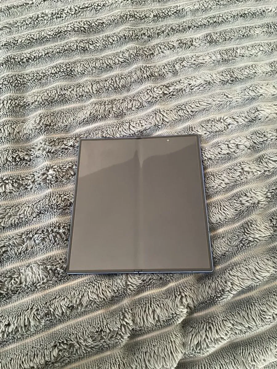 samsung z fold 7 navy 256gb battery 100% - Image 4