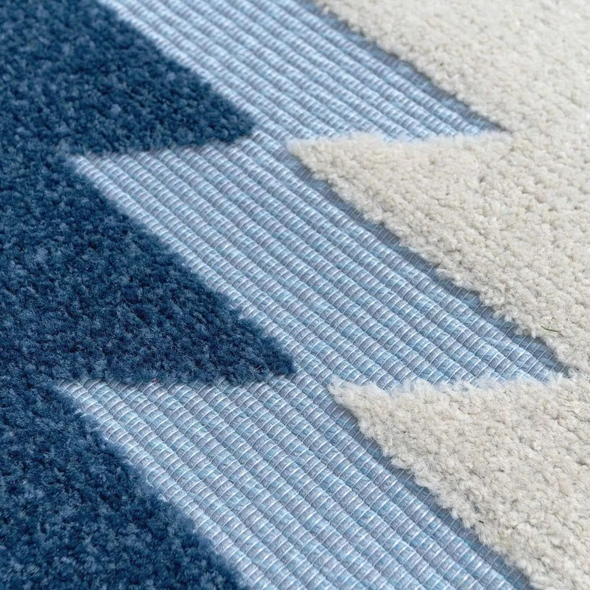 Zigzag Tribal Summer Washable Plastic Flatweave - Image 3