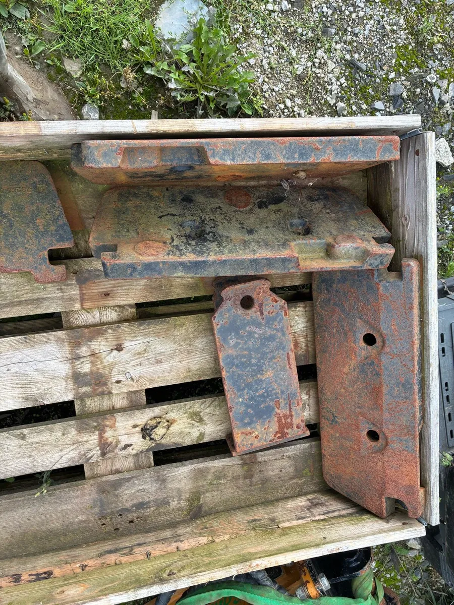 Zetor weights & Front hitch - Image 1