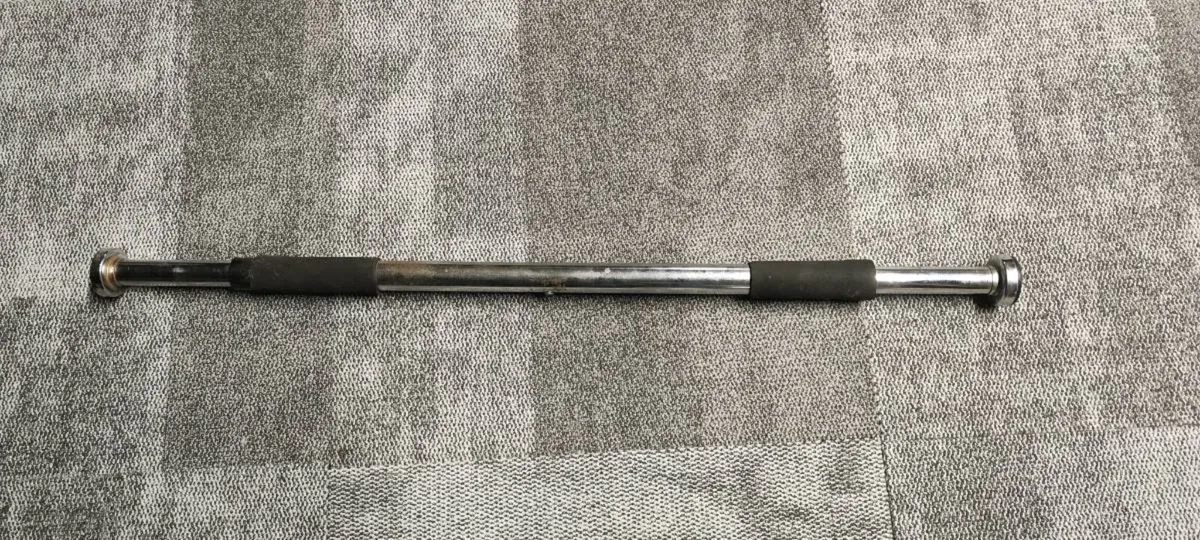 Pull up bar - Image 1