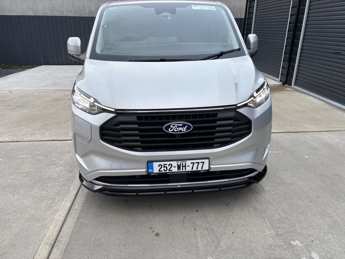 2025 Ford Transit Custom 2.5Petrol Plug-in Hybrid - Image 4