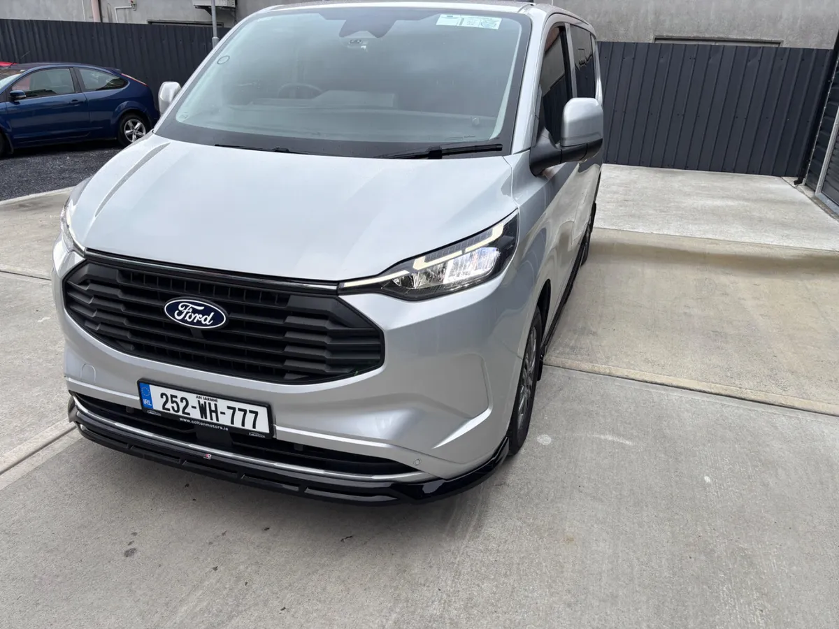2025 Ford Transit Custom 2.5Petrol Plug-in Hybrid - Image 3