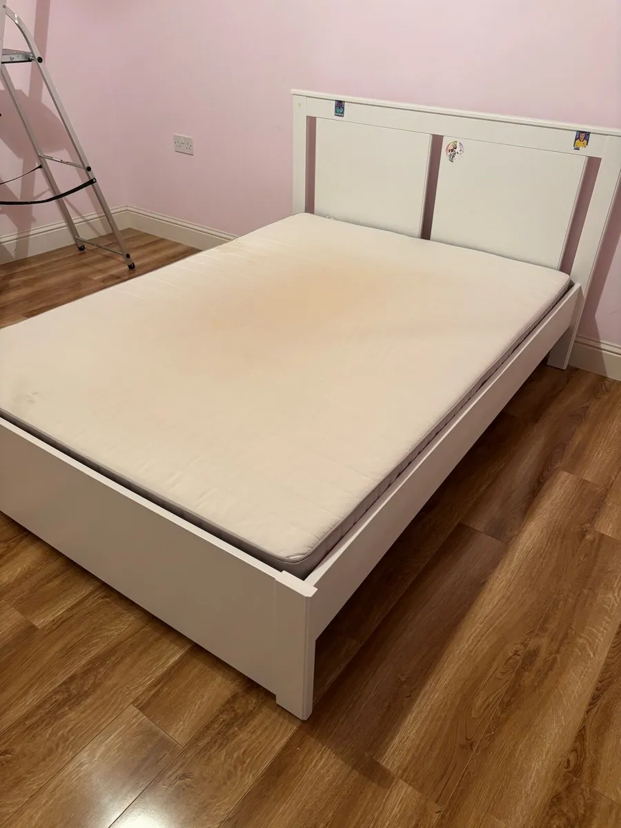 Double Bed - Image 2