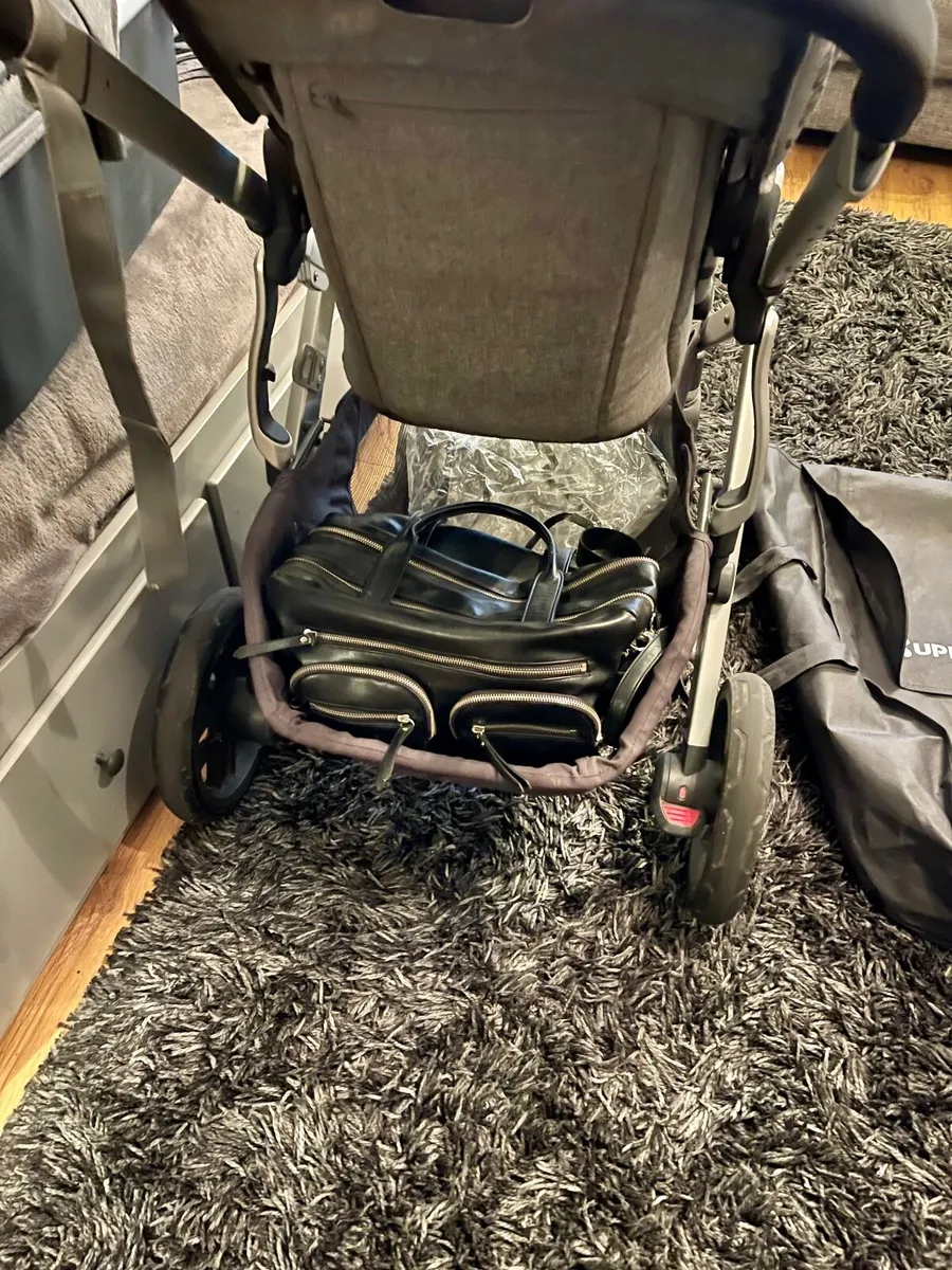 Uppababy vista pushchair and bassinet bundle - Image 3