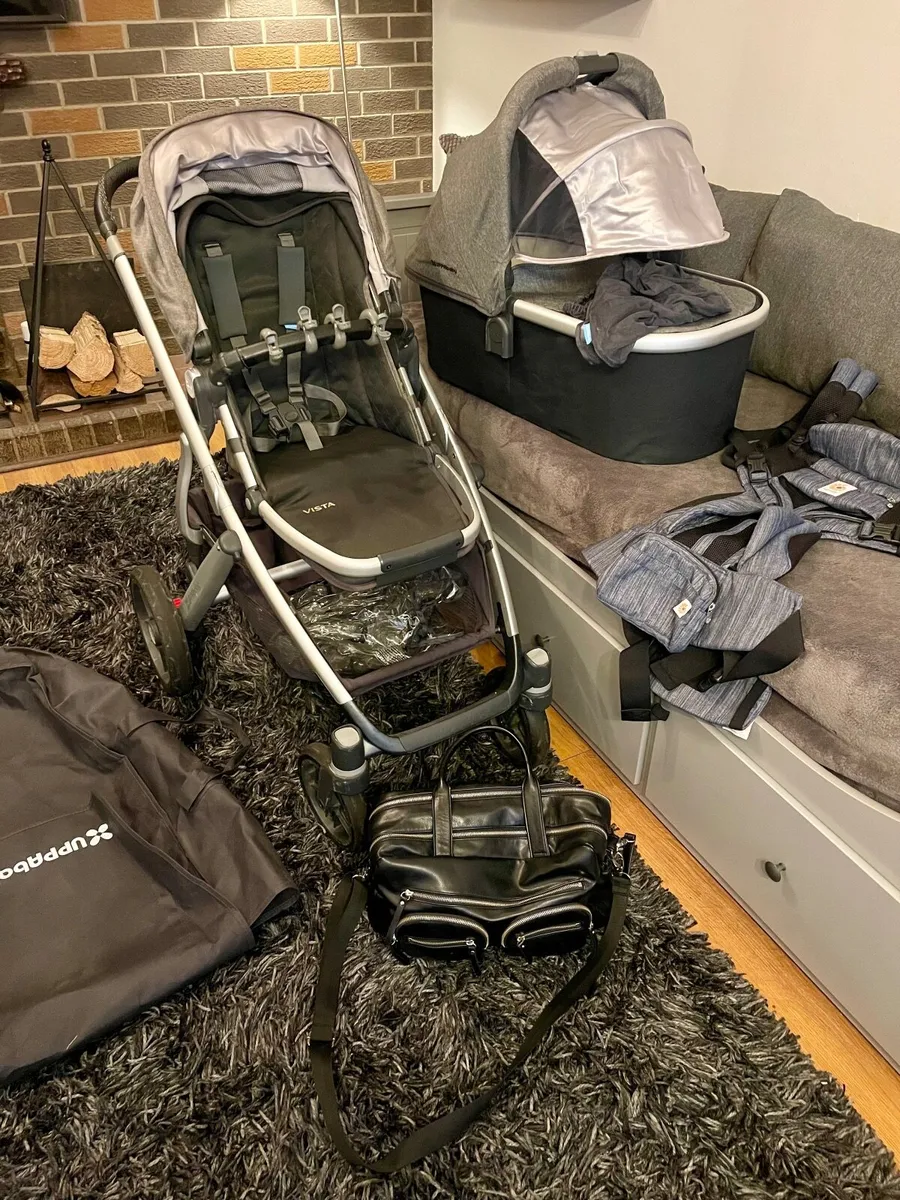 Uppababy vista pushchair and bassinet bundle - Image 1