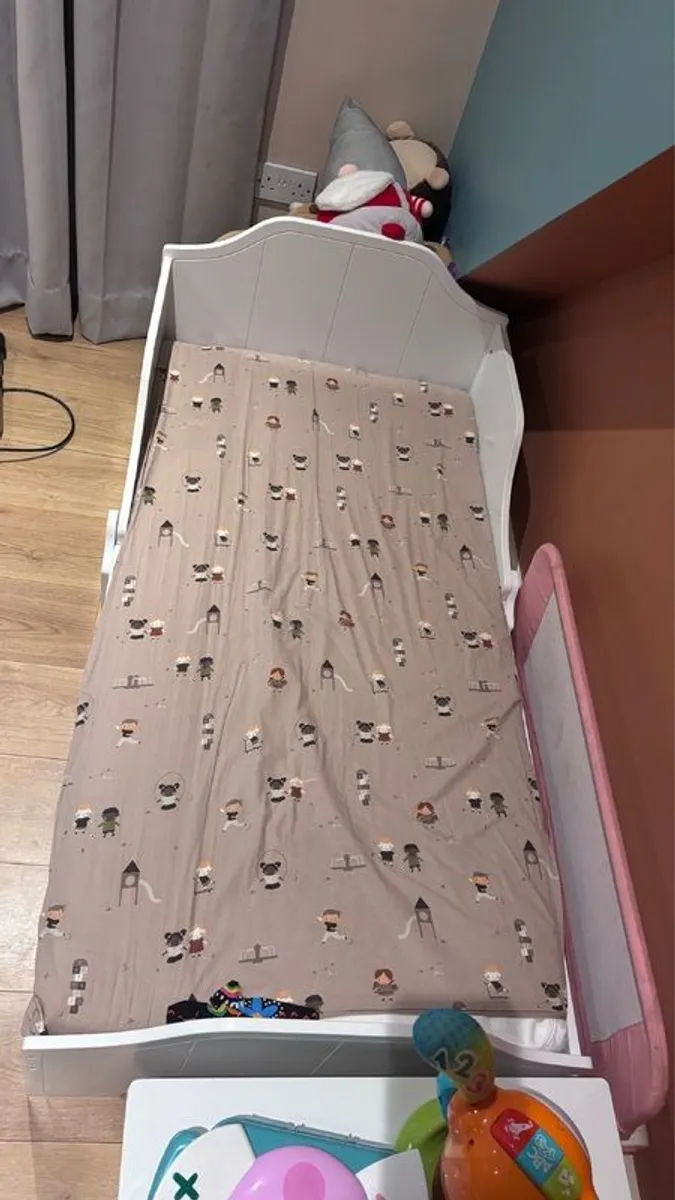toddler bed - Image 2