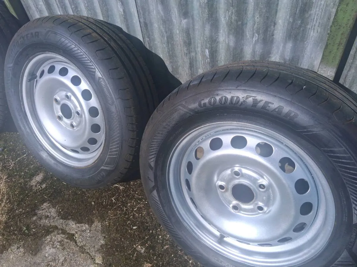 Vw wheels 95% Good Years 195/65/15 - Image 3