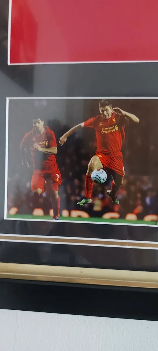 Signed and framed Steven Gerrard jersey - Image 4