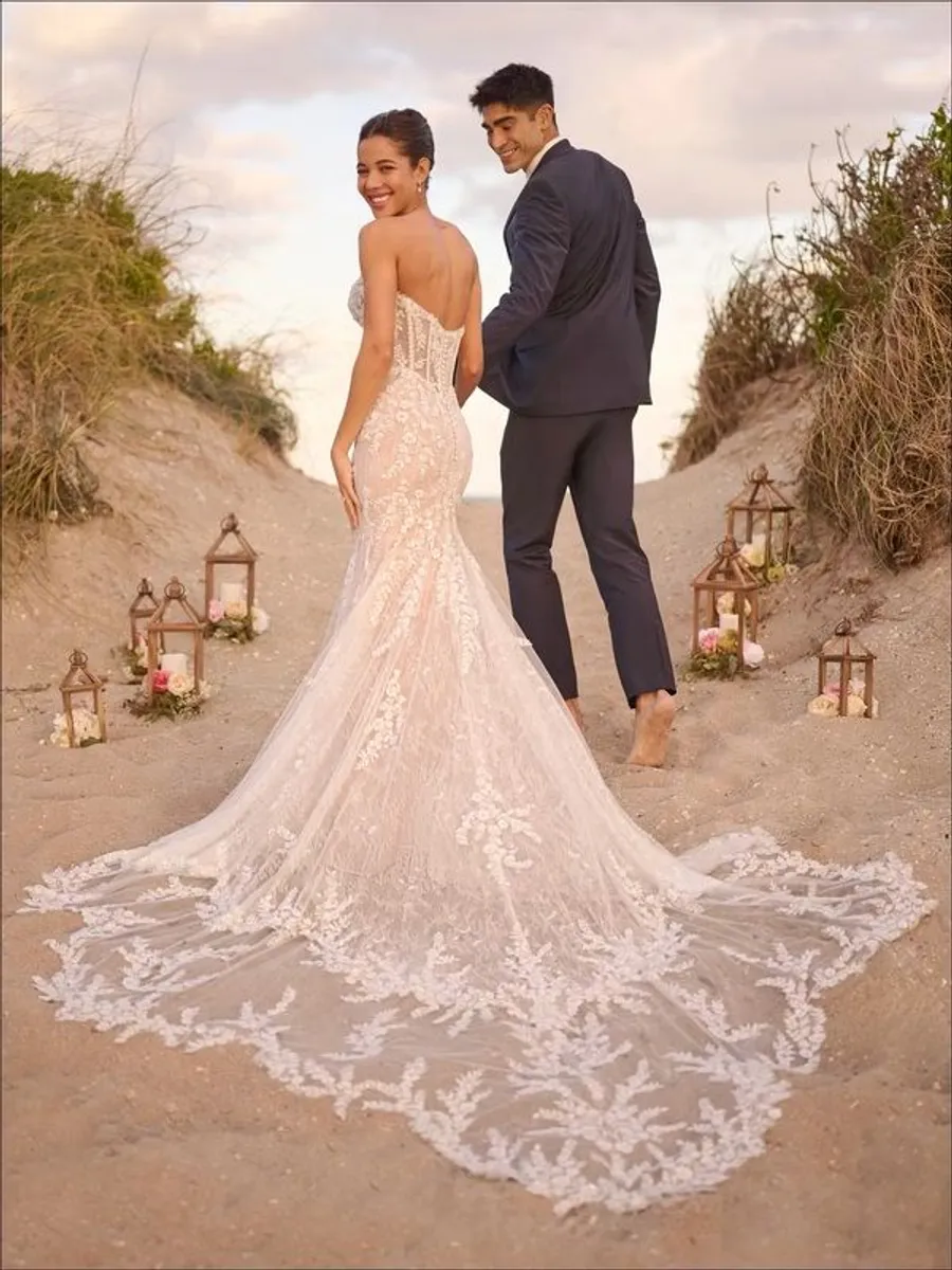 wedding gown - Image 2