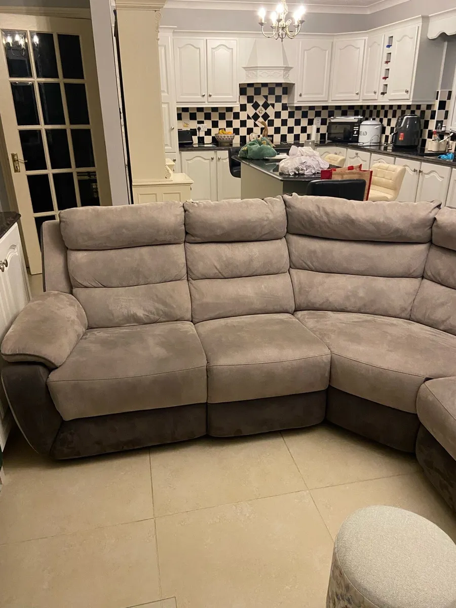 Couch - Image 3