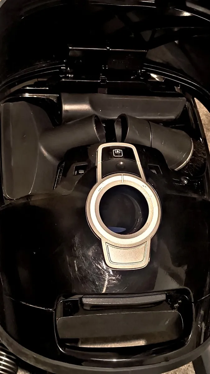 Miele Vacuum Cleaner Complete full - Image 3