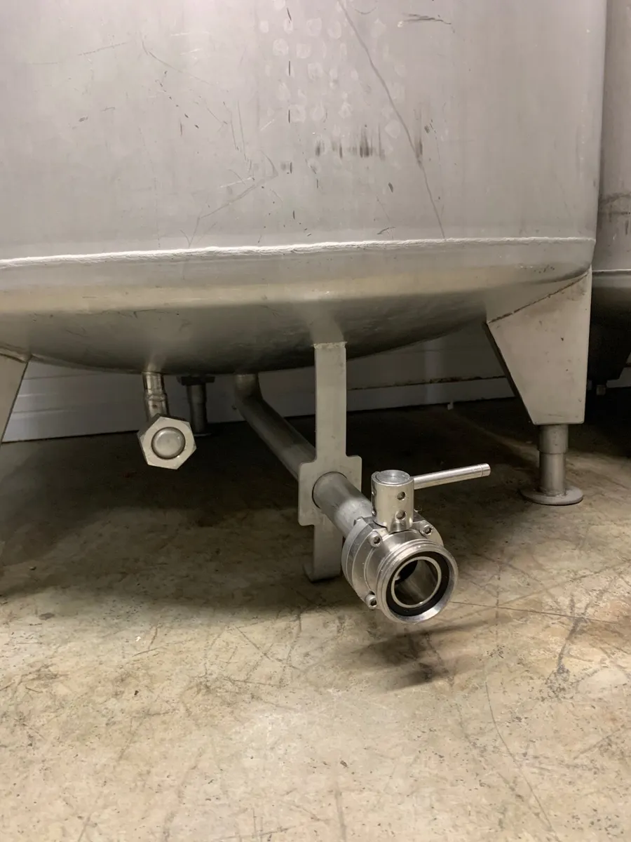 Stainless Steel Tanks, 1,000L - Image 4