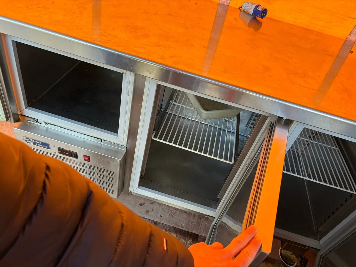 Stainless steel under counter fridge - Image 4