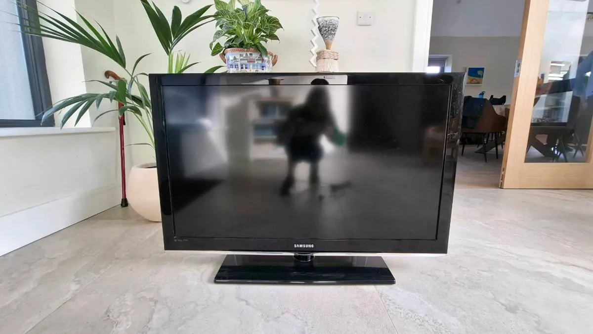 Samsung 40in TV - Image 1