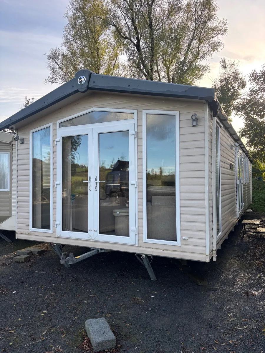 Mobile home - Image 1