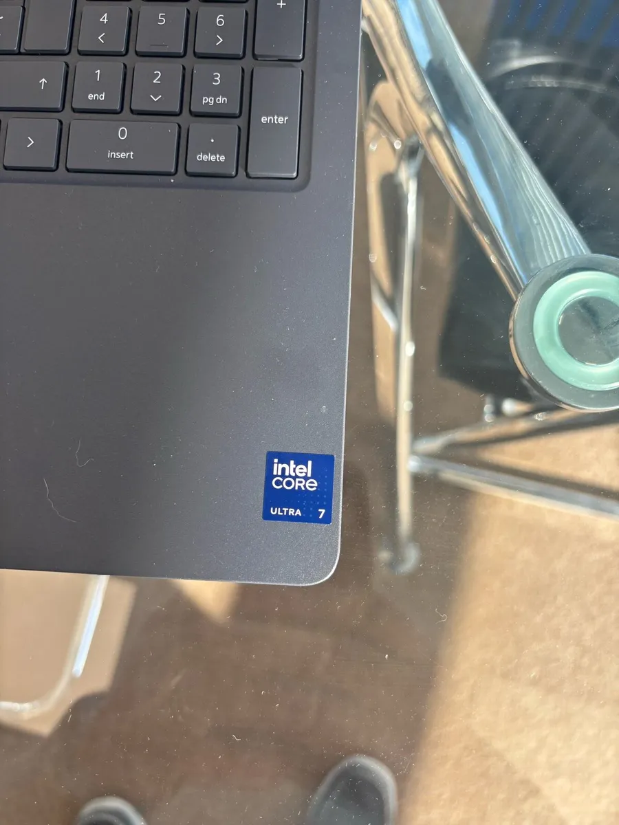 Dell Pro 16 PC16250 - Image 2