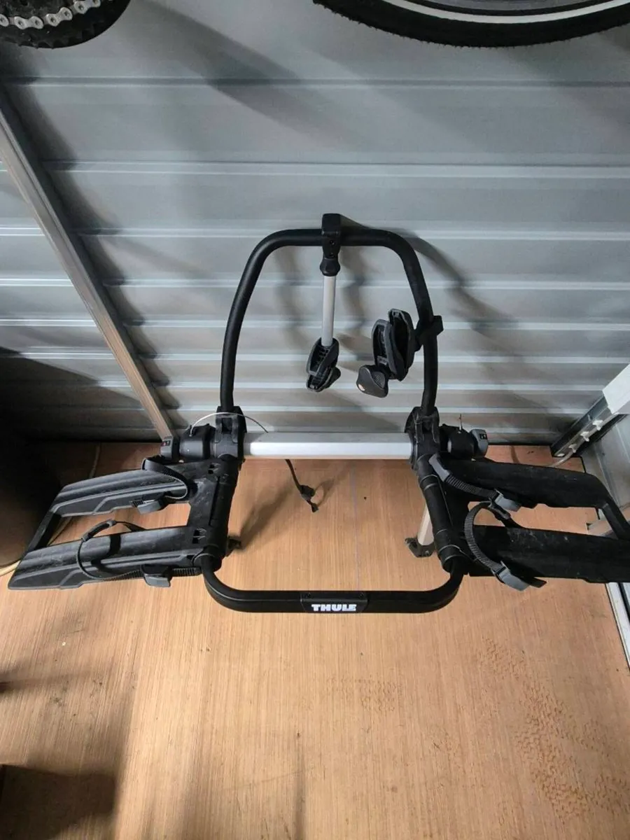 Thule Outway rear mount 2 bike rack - Image 1