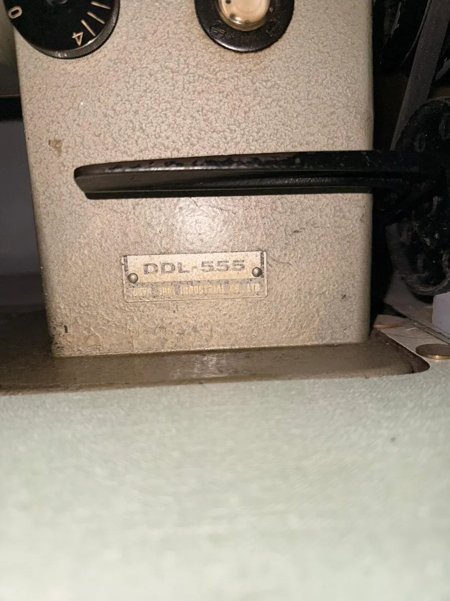 SEWING MACHINE JUKI DL-555 - Image 2
