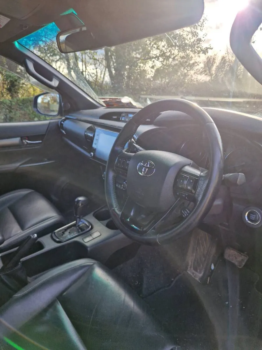 Toyota hilux - Image 3