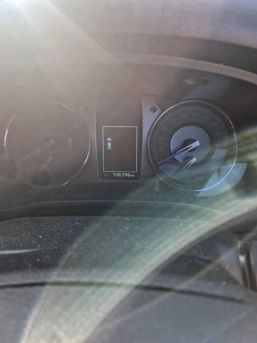 Toyota hilux - Image 4
