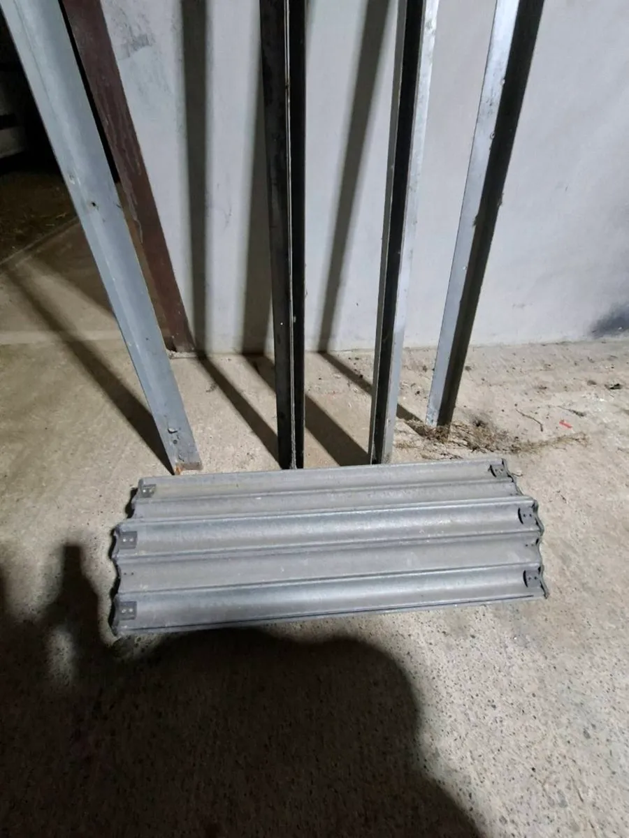 Roller door - Image 2